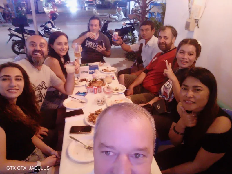 518377690 766005382658141 7316673761910975994 n – Four Leaf Clover, Siem Reap (fast food, coffee, beer)