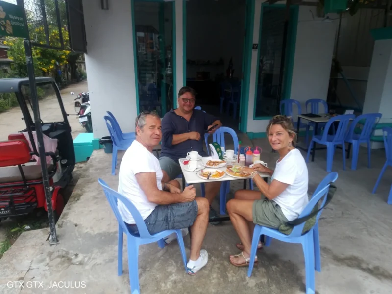 524932730 773309488594397 7229305080080045627 n – Four Leaf Clover, Siem Reap (fast food, coffee, beer)